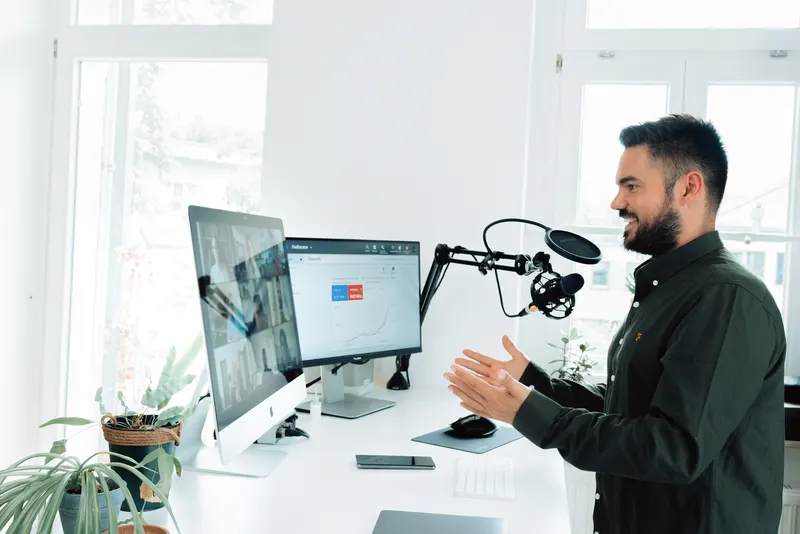 A Complete Guide to B2B Webinars: Drive Higher Attendance and Stronger ROI
